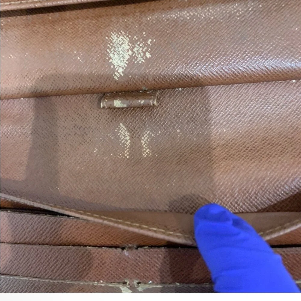 Louis Vuitton Brown Monogram Wallet International (Gently Used) - Picture 4 of 5